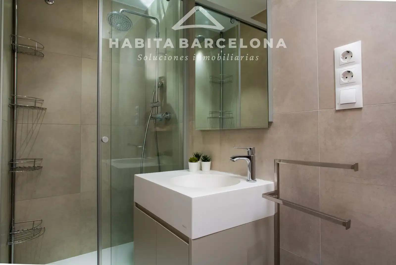 Habitación de Ático en venta en Barcelona con Aire acondicionado, Calefacción y Terraza