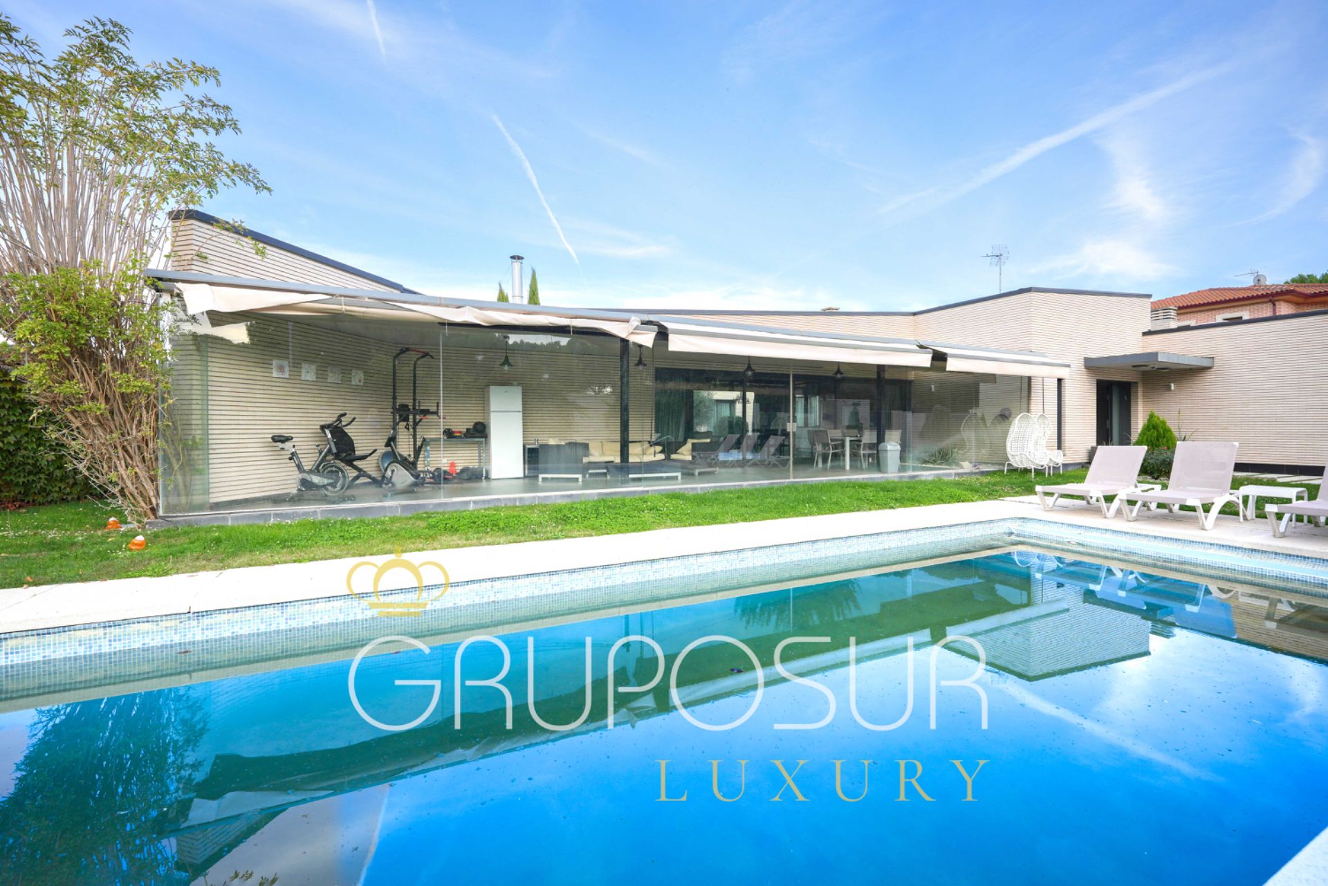 Piscina de Casa o xalet en venda en Simancas amb Aire condicionat, Calefacció i Jardí privat