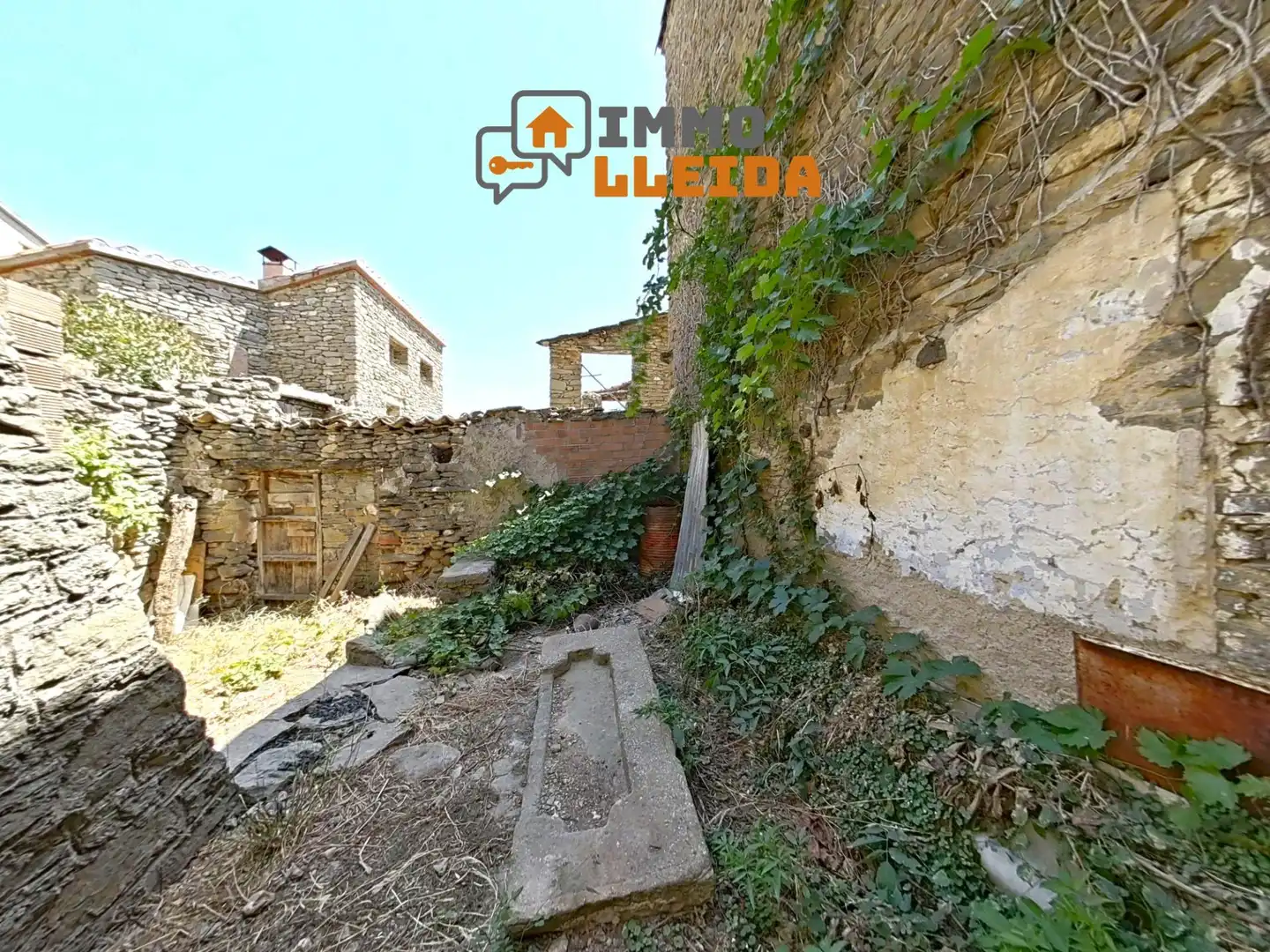 Casa o chalet en venta en Àger con Jardín privado, Trastero y Amueblado
