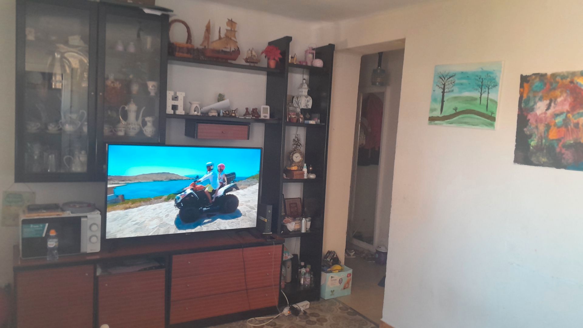 Living room of Flat for sale in  Granada Capital  with Furnished, Oven and Microwave