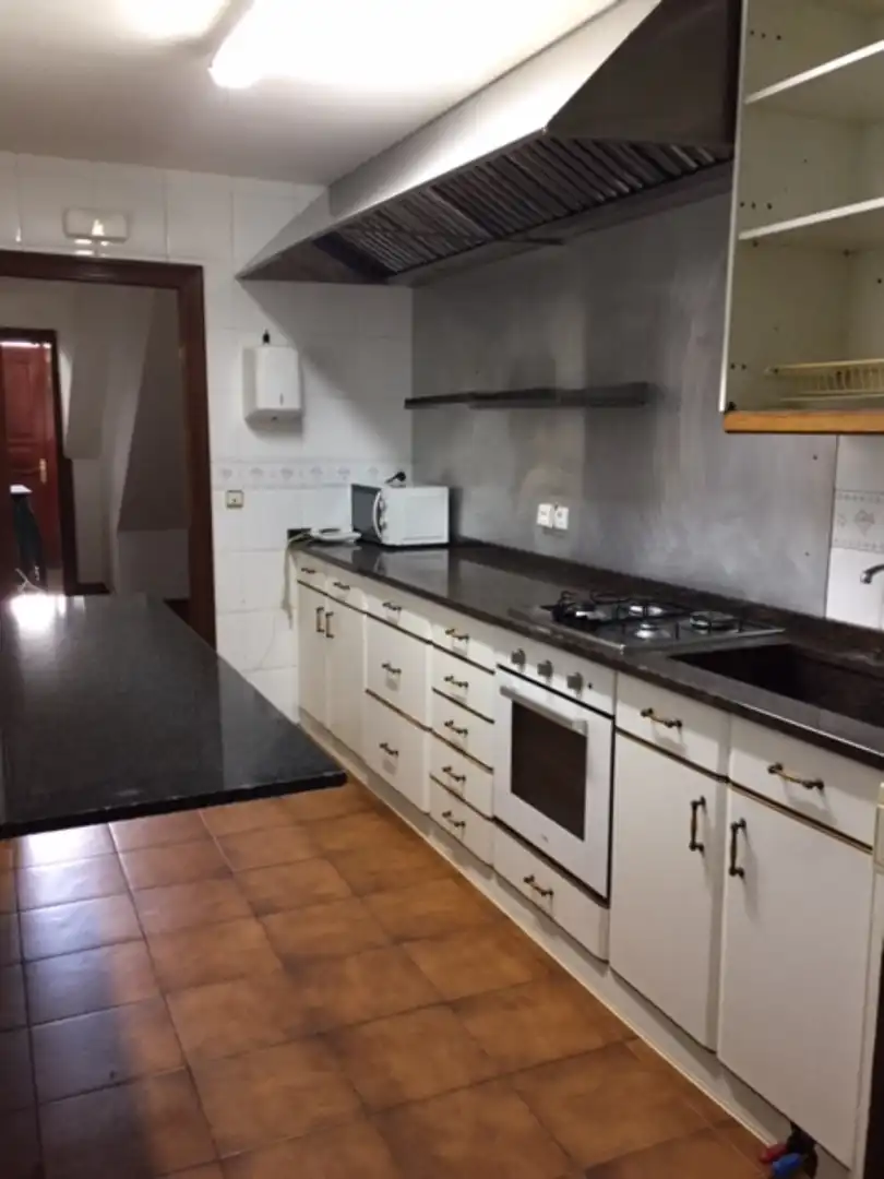 Cuina de Local de lloguer en Areatza