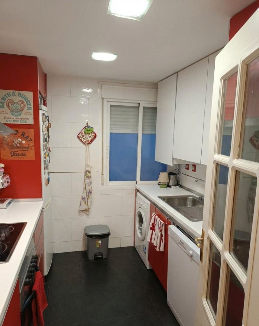 Kitchen of Flat for sale in  Madrid Capital  with Heating