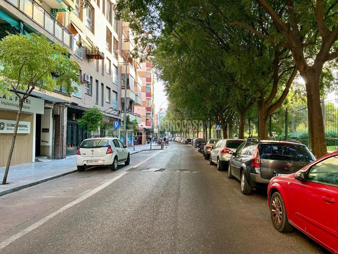 Exterior view of Garage for sale in  Córdoba Capital