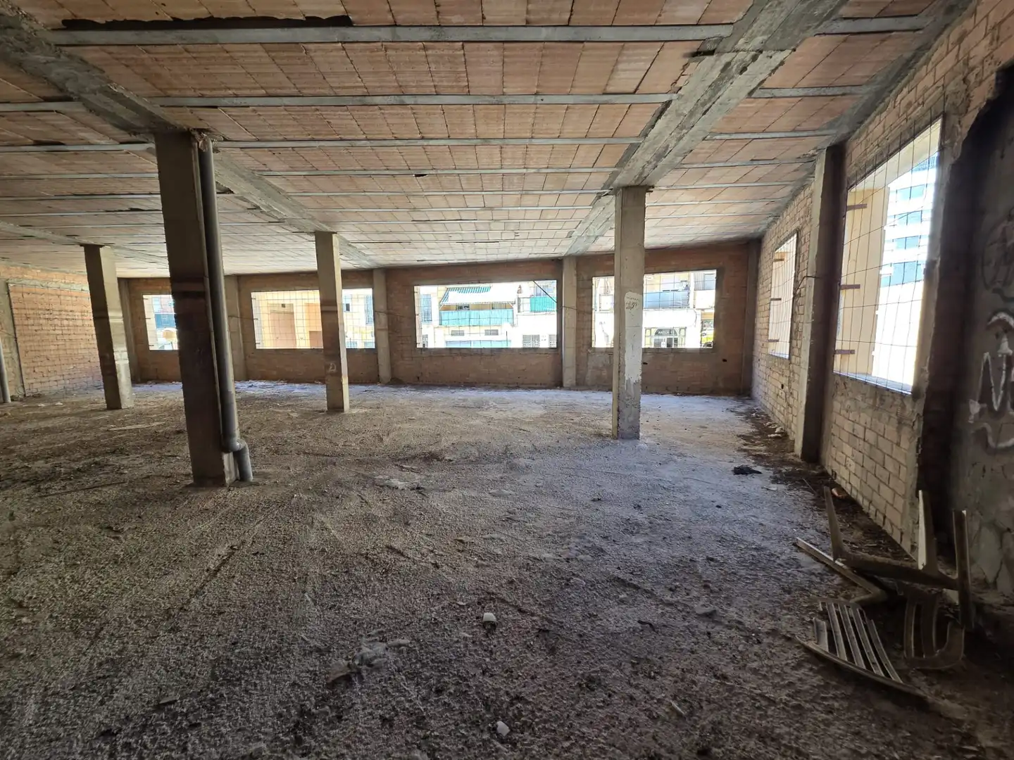 Buildings for sale in Algeciras