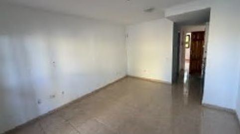 Foto 4 de Piso en venta en C/ Pedro y Guy Vandaele, Corralejo, La Oliva