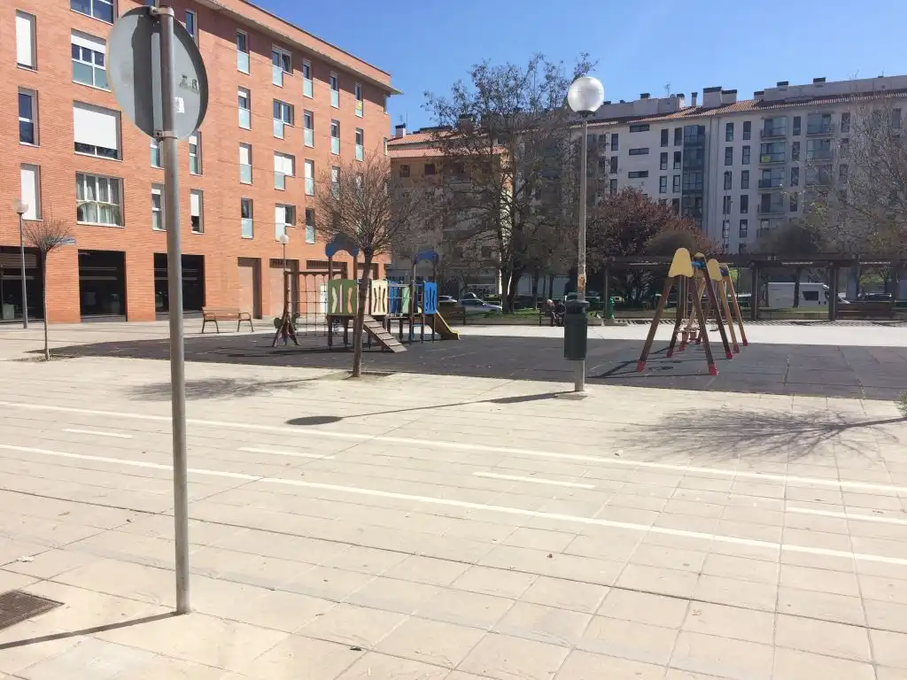Aparcament de Local en venda en  Pamplona / Iruña
