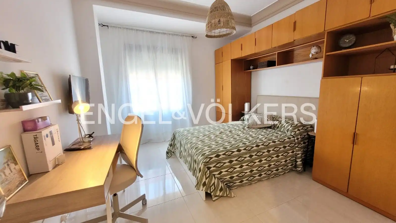 Bedroom of Flat for rent in Valencia  with Air Conditioner and Heating