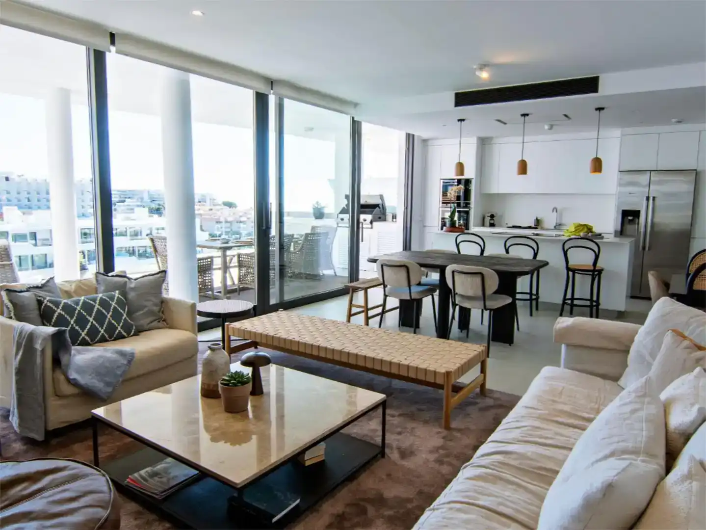 Sala d'estar de Apartament en venda en Fuengirola amb Aire condicionat, Piscina i Balcó