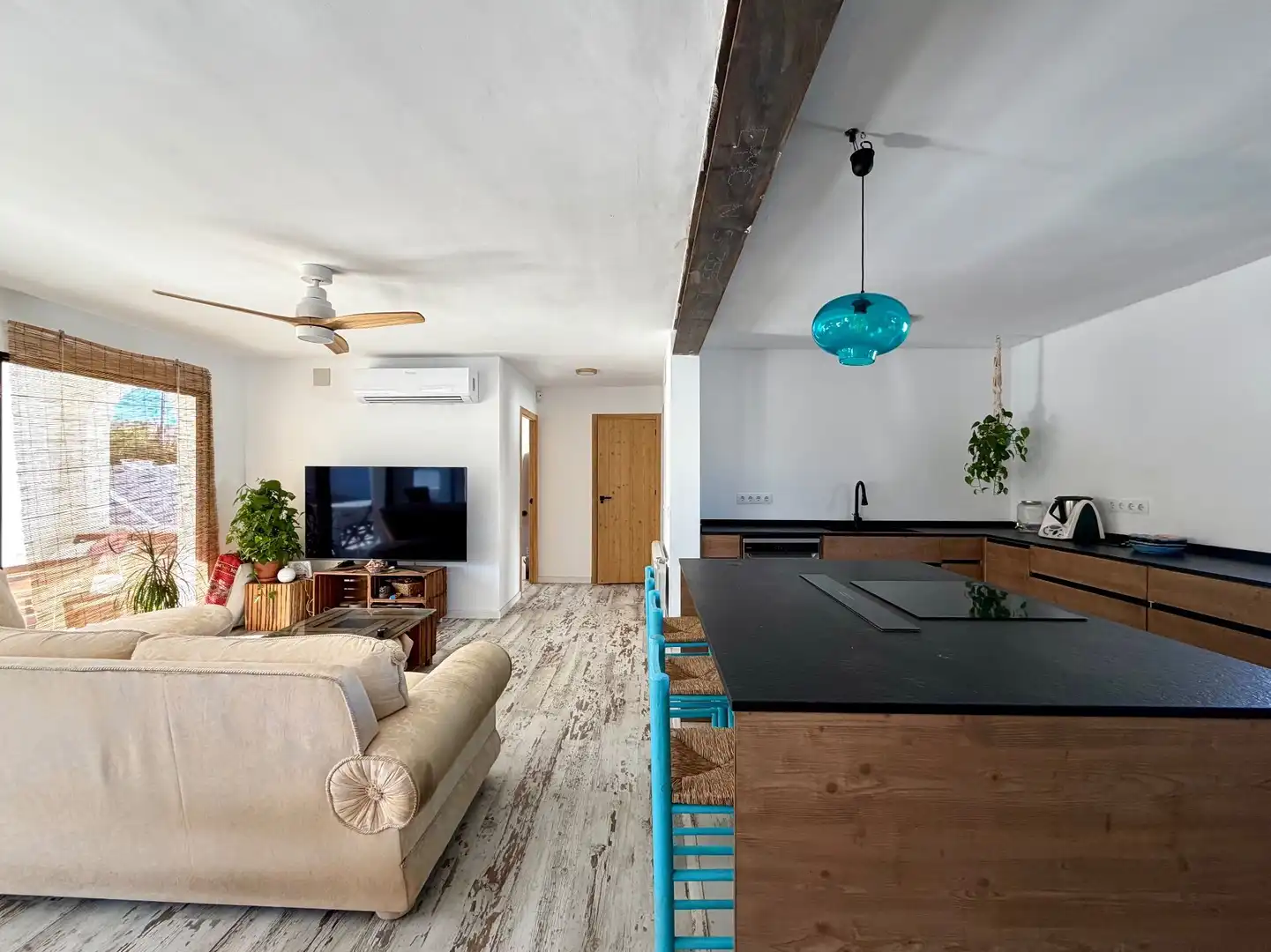 Sala de estar de Casa o chalet en venta en Dénia con Aire acondicionado, Calefacción y Jardín privado