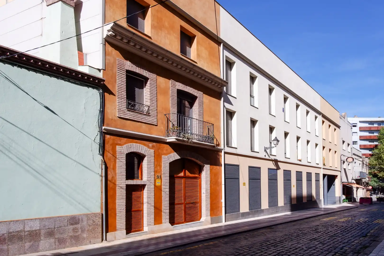 Vista exterior de Piso en venta en Figueres con Calefacción