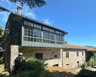 Vista exterior de Pis en venda en Ponteareas amb Terrassa