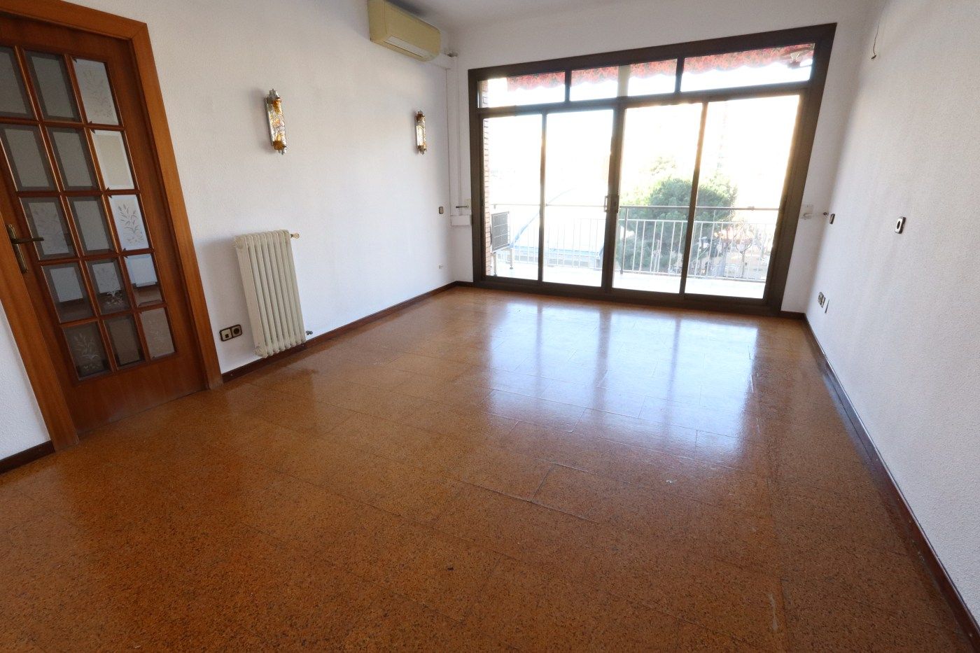 Sala de estar de Piso en venta en  Barcelona Capital con Calefacción y Balcón