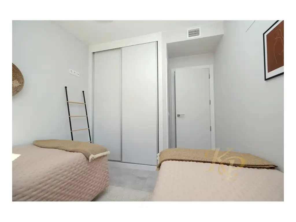 Habitación de Apartamento en venta en Orihuela con Aire acondicionado y Terraza