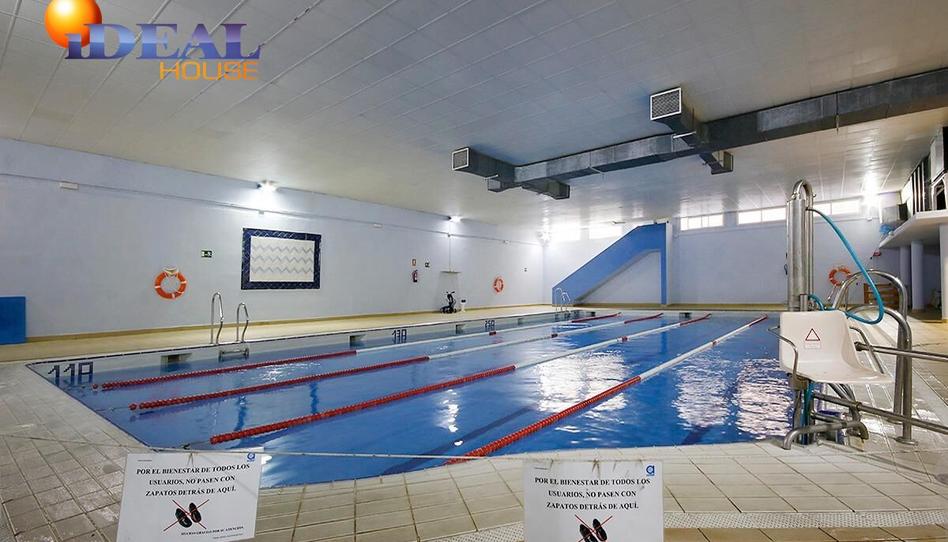 Foto 1 de Piso en venta en Calle Sos del Rey Catolico, 9, Cervantes, Granada