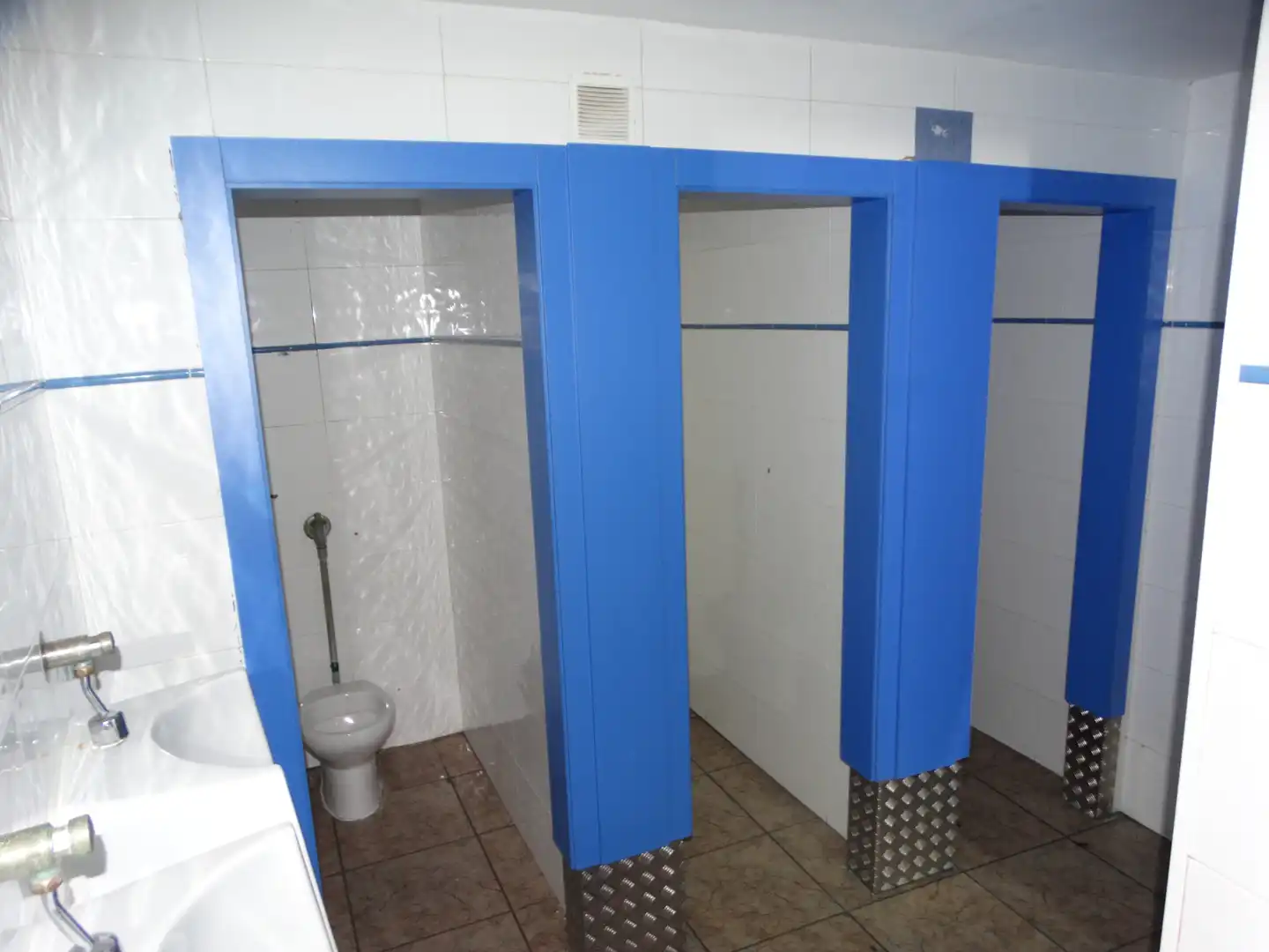 Bany de Local de lloguer en Toledo amb Aire condicionat i Calefacció