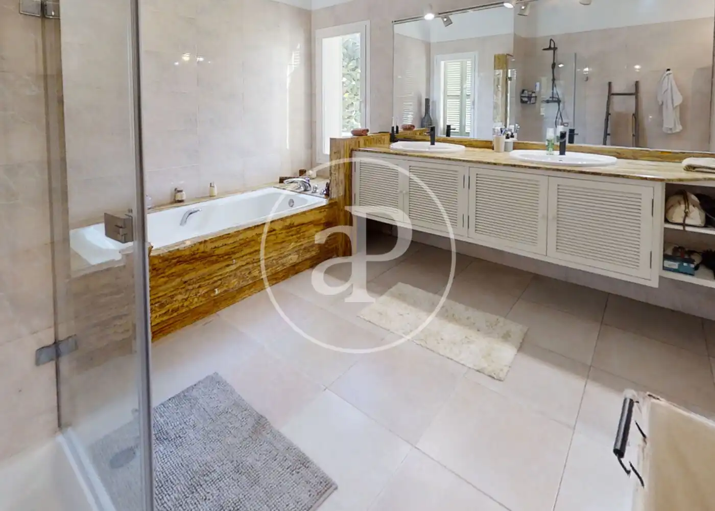 Bathroom of Houses for sale in Calvià  with Air Conditioner, Heating and Private garden