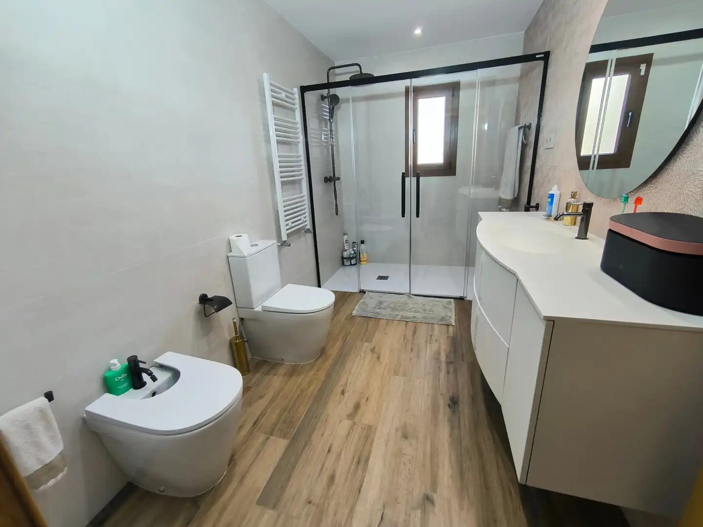 Baño de Casa o chalet en venta en Lliçà d'Amunt con Aire acondicionado, Calefacción y Jardín privado