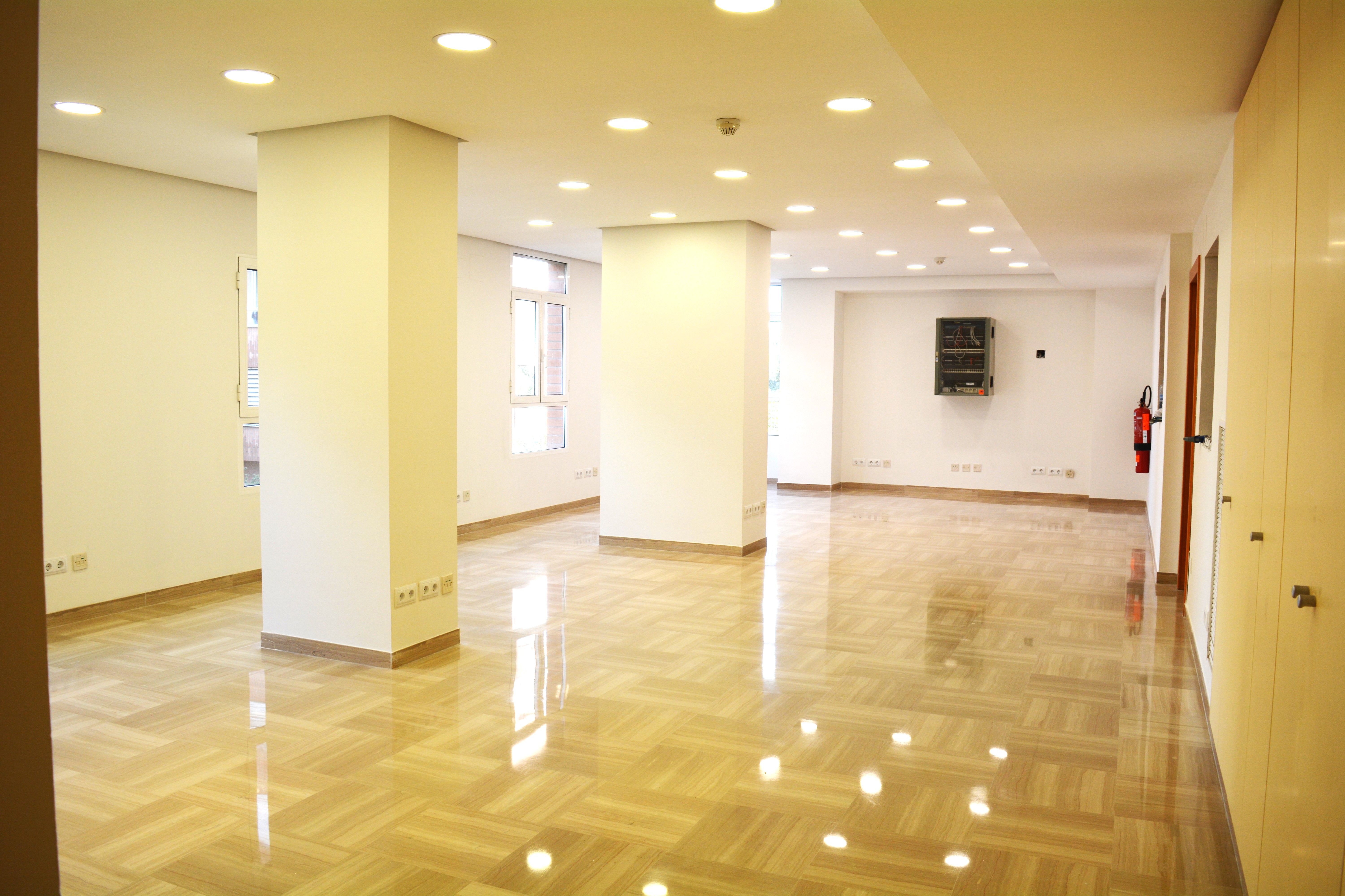 Office to rent in Alcàsser  with Air Conditioner and Heating