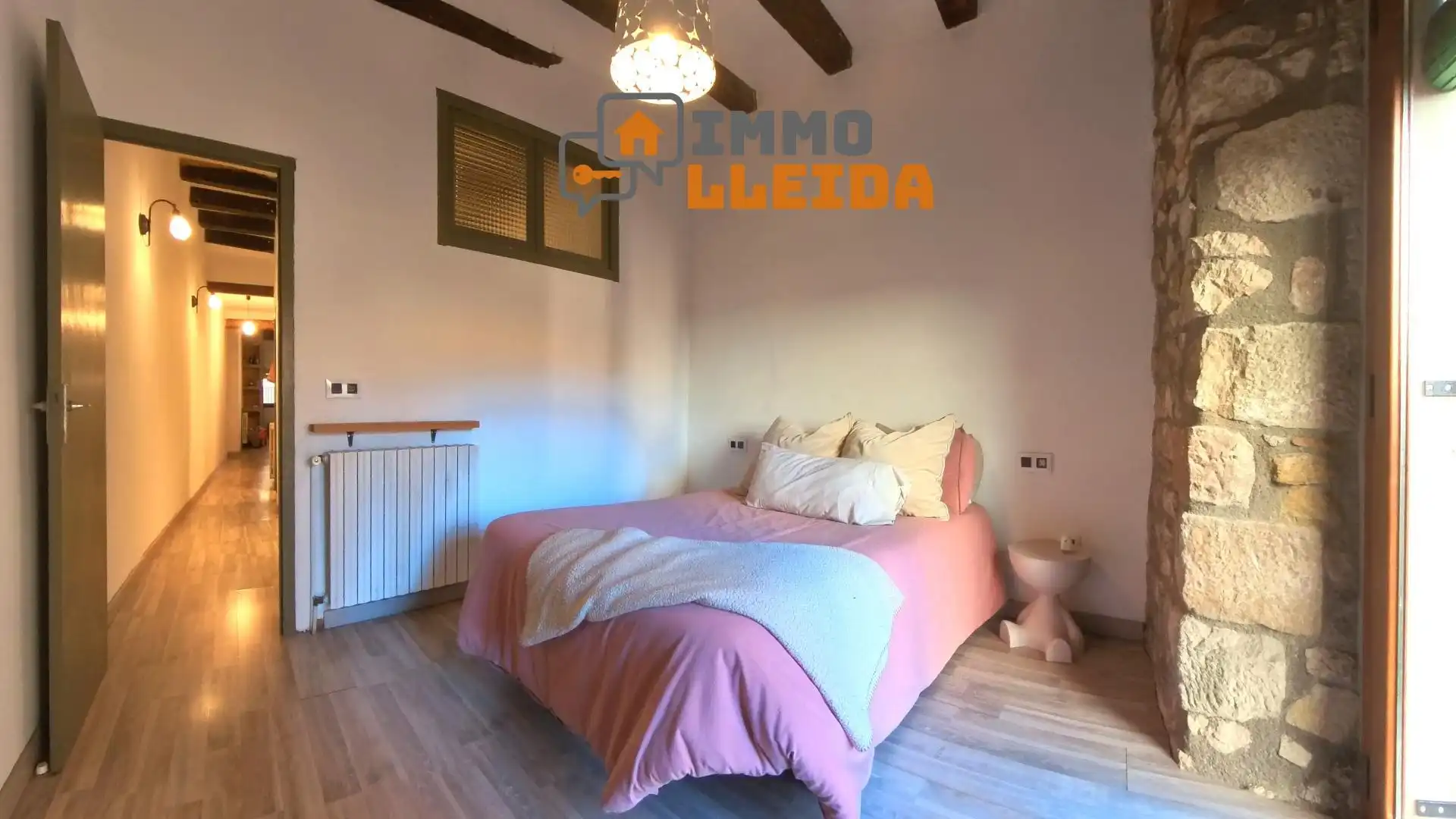 Habitación de Casa adosada en venta en Ponts con Calefacción, Terraza y Balcón