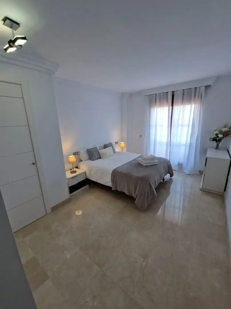 Apartamento con piscina en venta en Benahavís pueblo, imagen 12