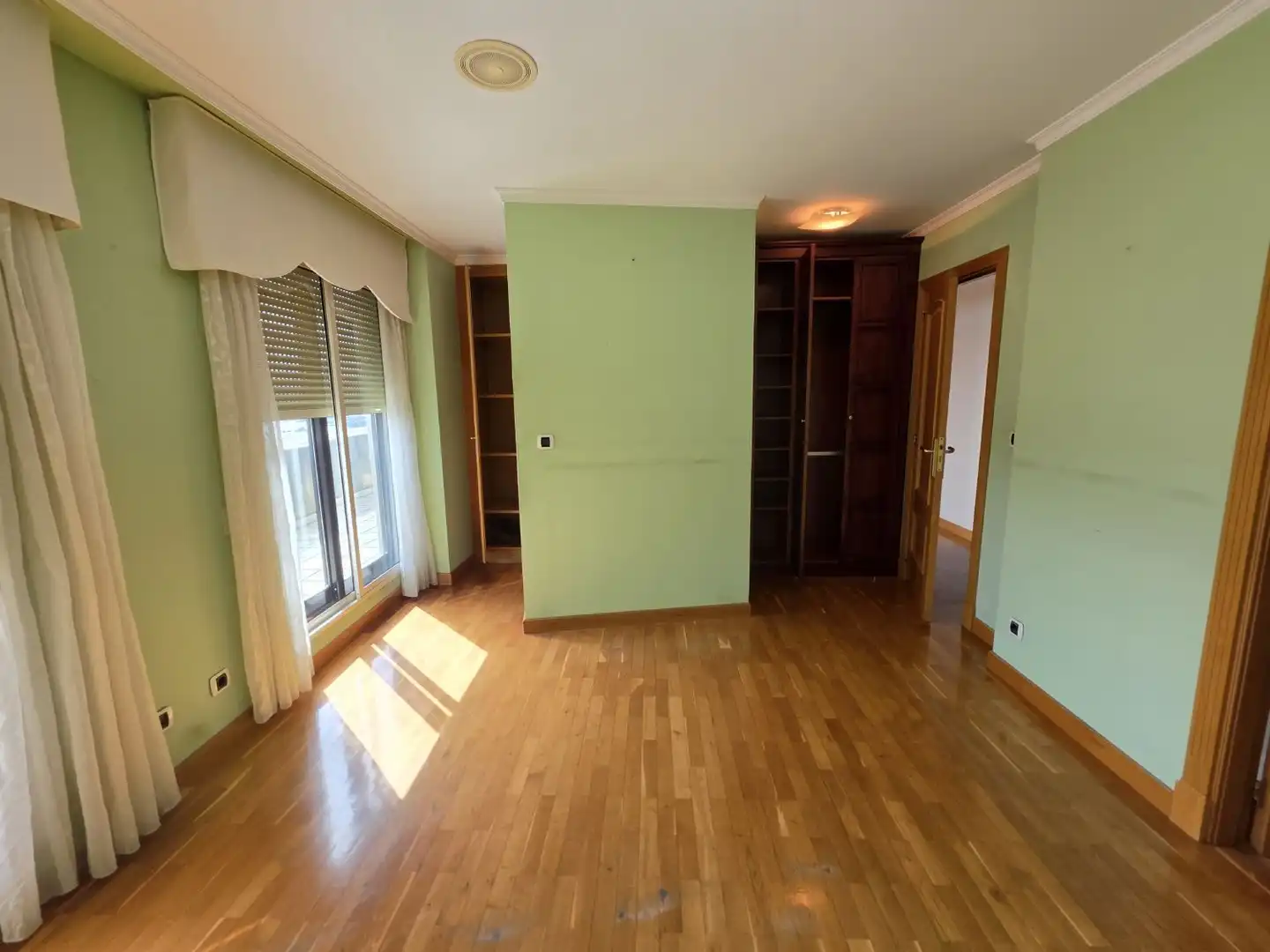 Habitación de Piso en venta en A Coruña Capital  con Calefacción, Terraza y Trastero