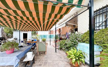 Terrassa de Casa o xalet en venda en Sagunto / Sagunt amb Calefacció, Jardí privat i Terrassa