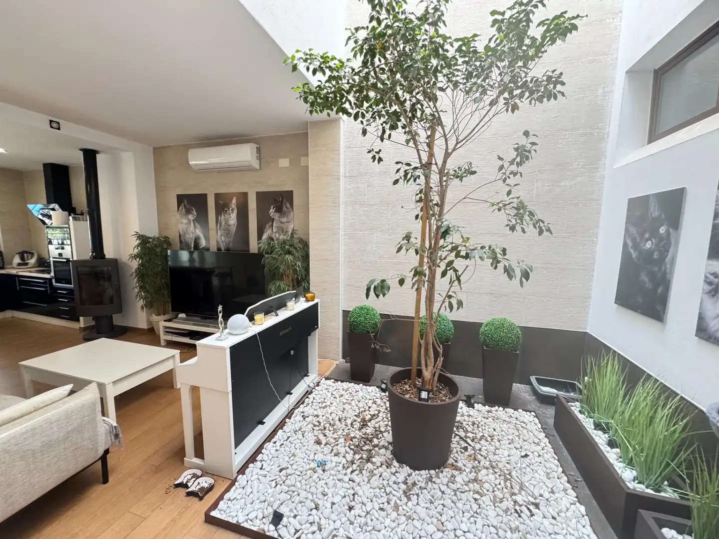Jardí de Casa o xalet en venda en Dos Hermanas amb Aire condicionat, Jardí privat i Terrassa
