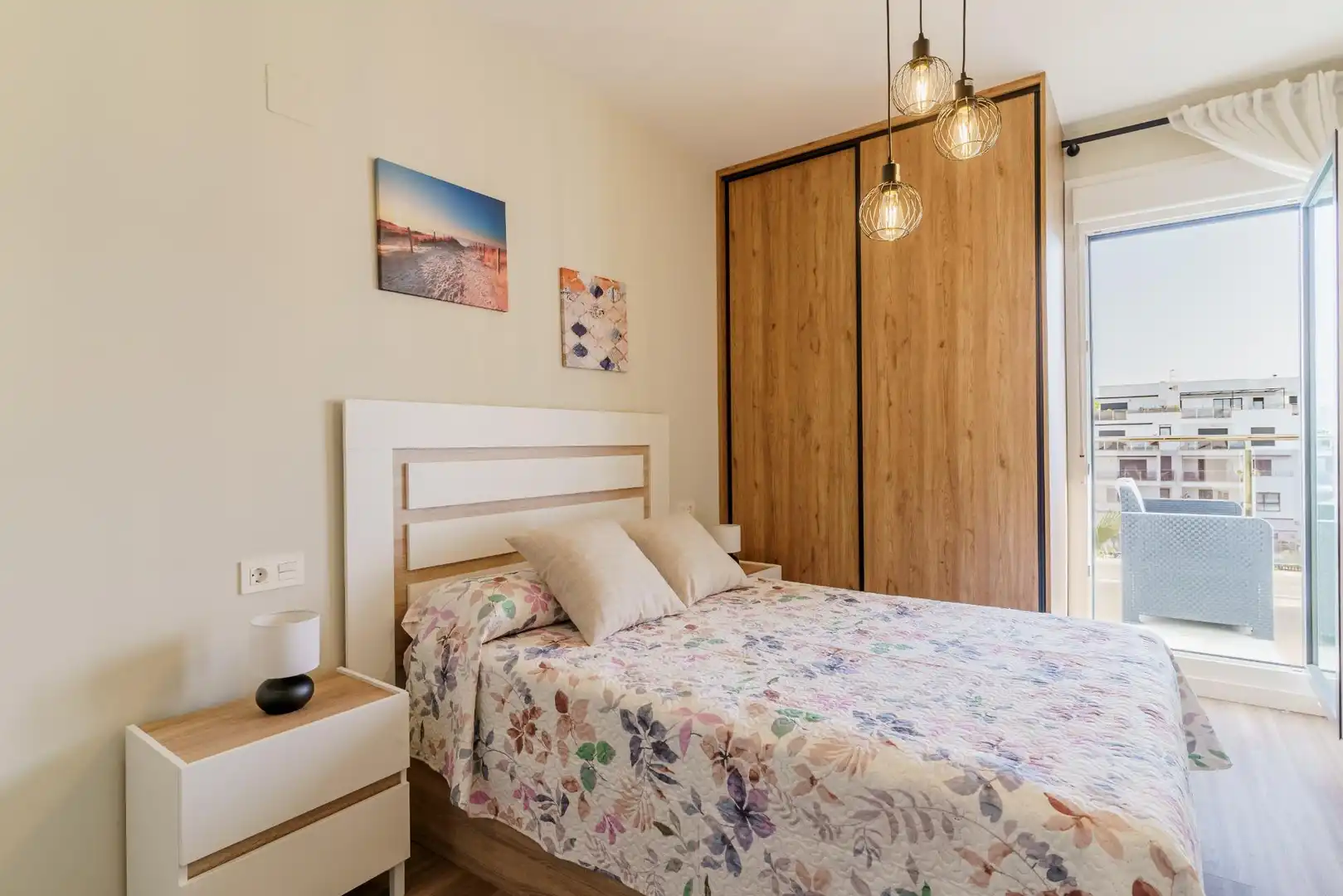 Habitación de Piso de alquiler en Motril con Aire acondicionado, Terraza y Trastero