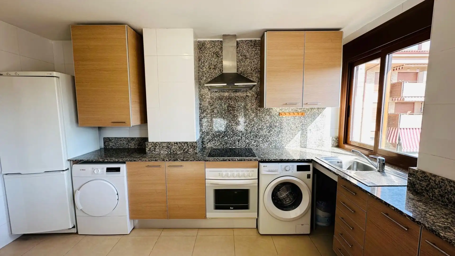 Cuina de Pis en venda en Lloret de Mar amb Aire condicionat, Calefacció i Terrassa