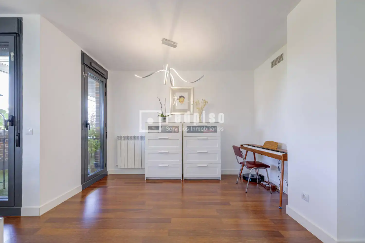 Bedroom of Flat for sale in Boadilla del Monte  with Air Conditioner, Heating and Private garden