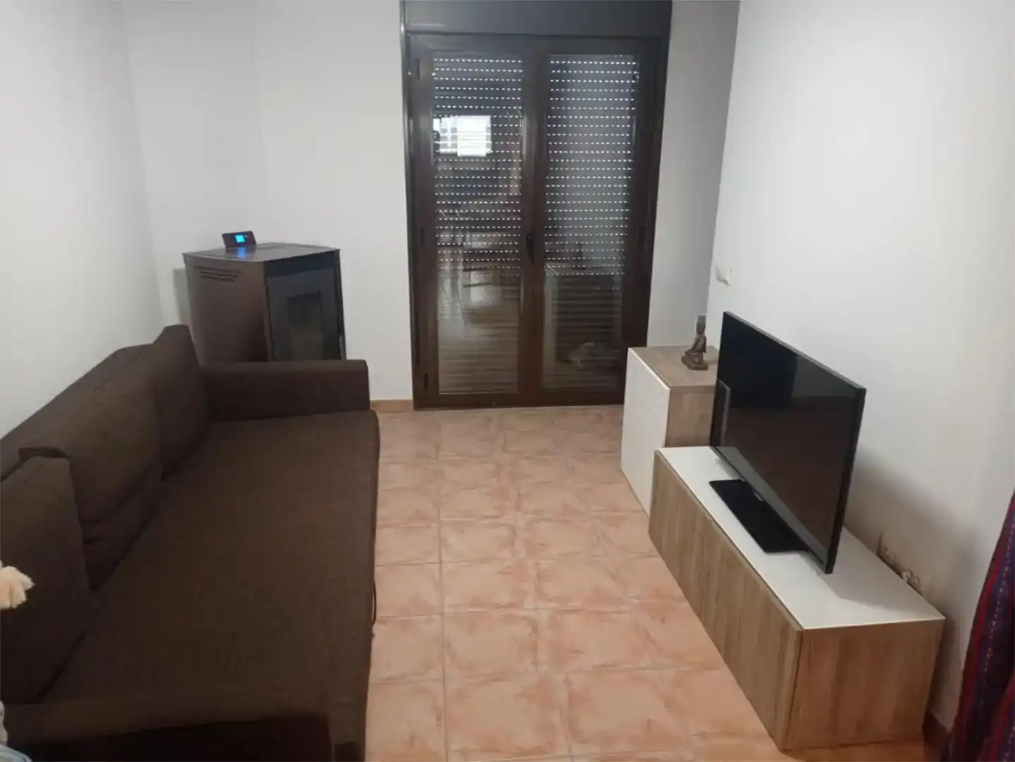Sala d'estar de Casa adosada en venda en Valdelinares amb Moblat i Balcó
