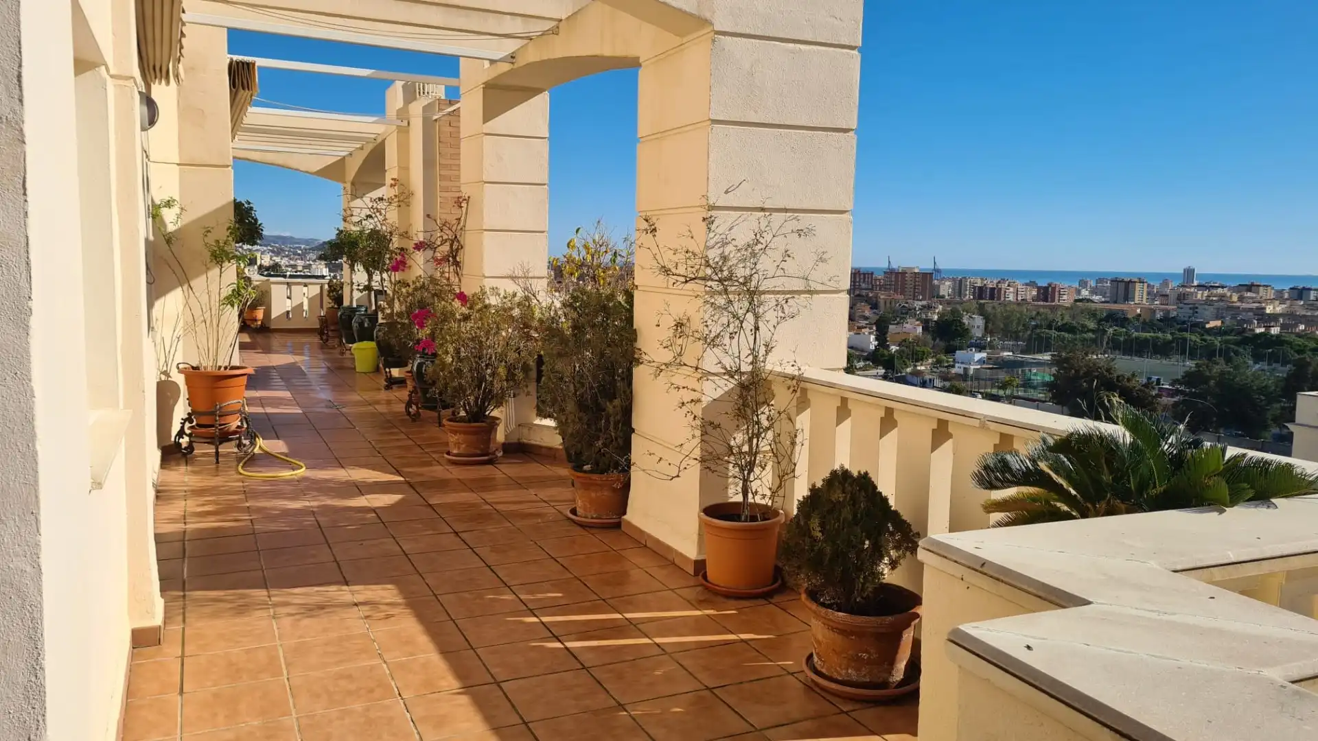 Terrassa de Àtic de lloguer en Málaga amb Aire condicionat, Terrassa i Moblat