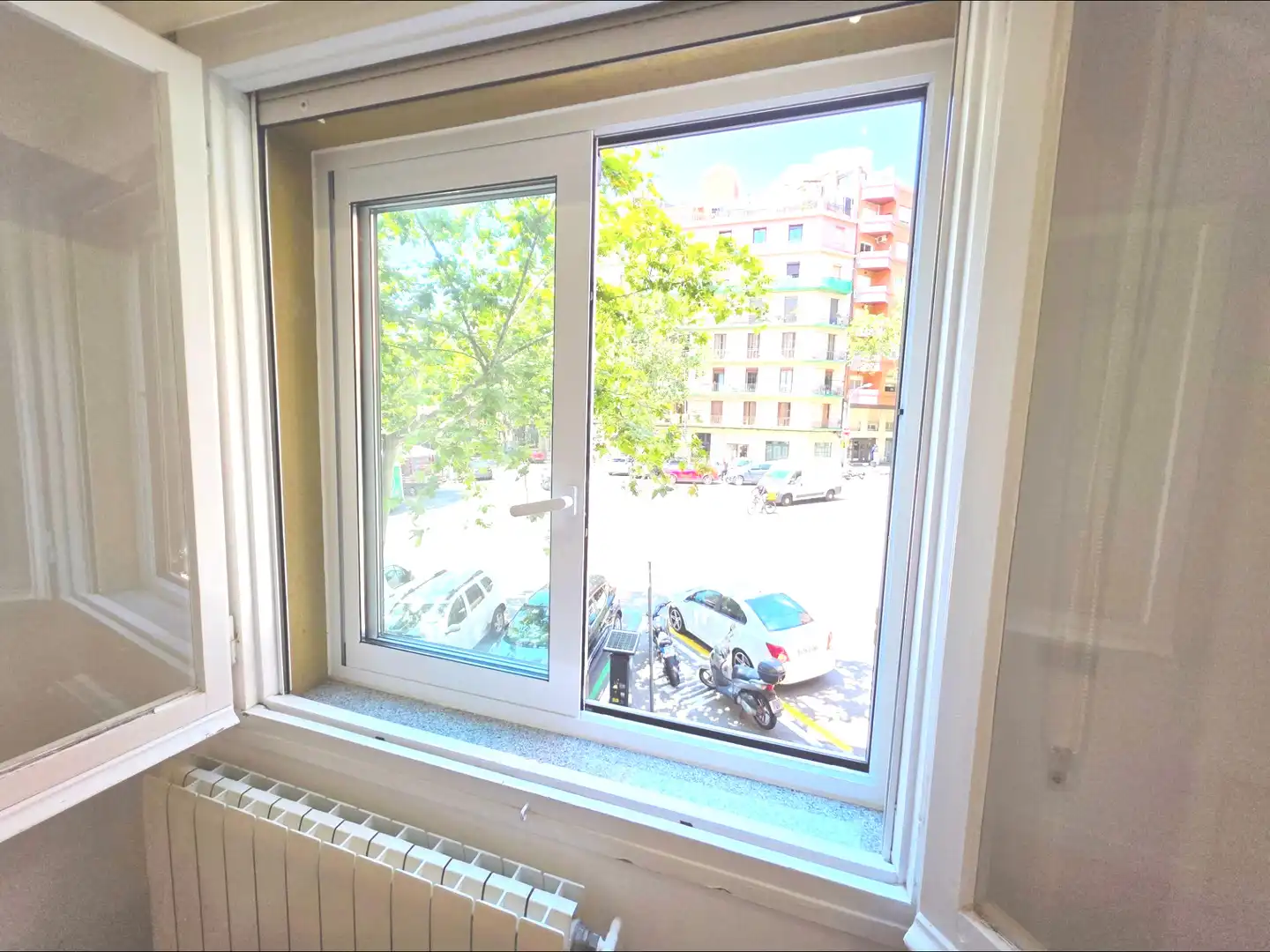 Vista exterior de Pis en venda en Barcelona amb Calefacció i Parquet