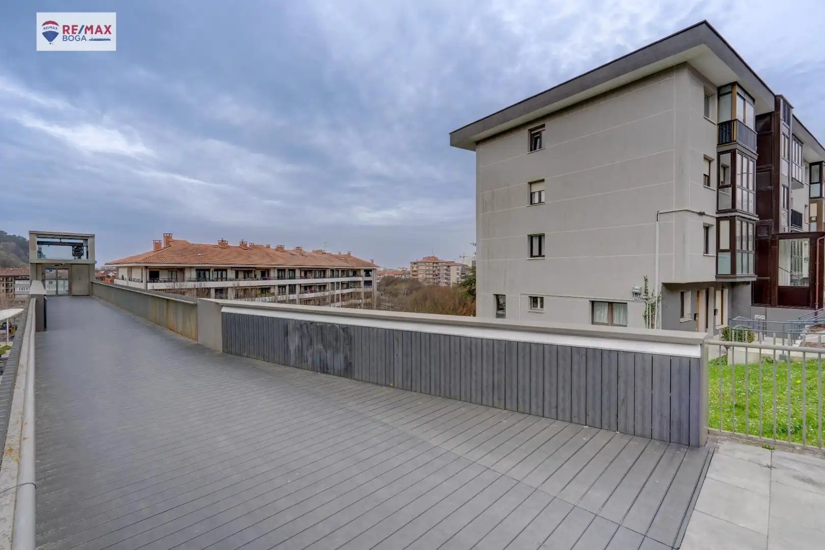 Terrasse von Wohnung zum Verkauf in Zarautz mit Privatgarten