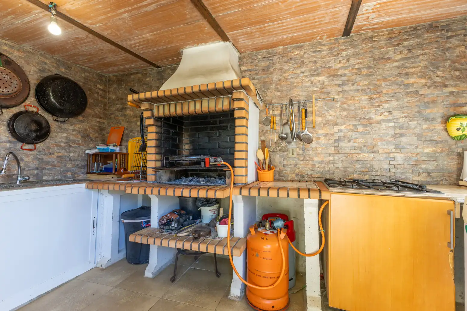 Cuina de Casa o xalet en venda en Albalat dels Tarongers amb Terrassa i Moblat