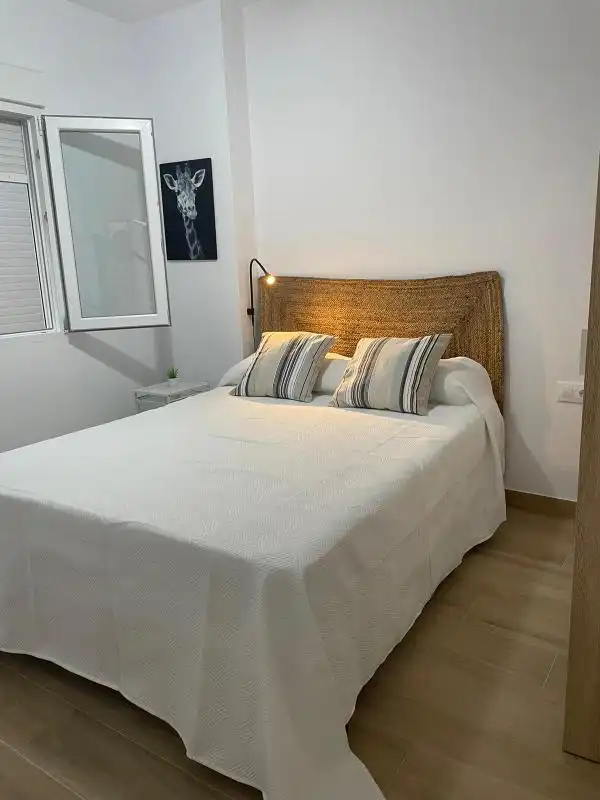 Habitación de Planta baja de alquiler en Sevilla con Aire acondicionado, Calefacción y Amueblado