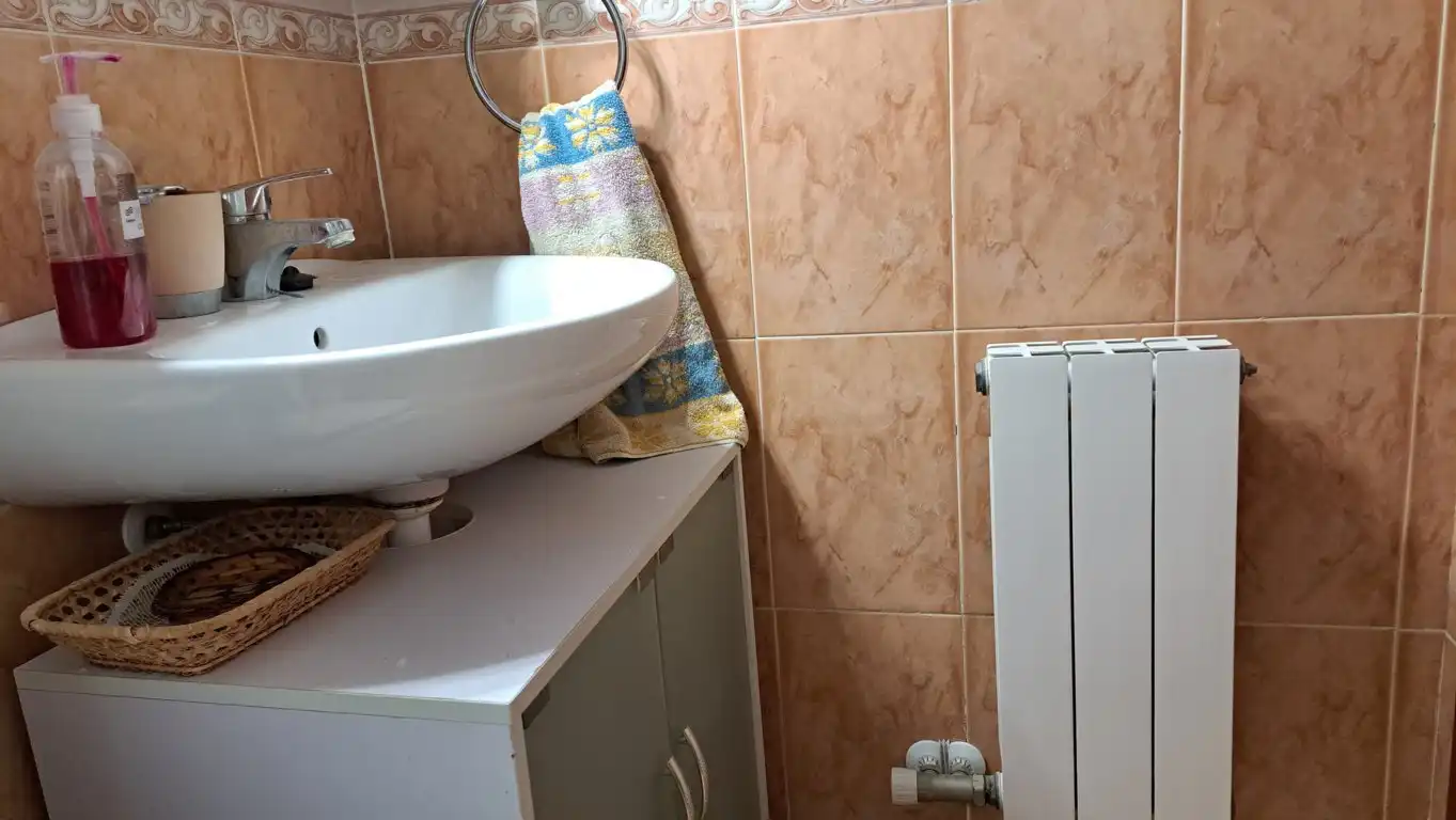 Bany de Pis de lloguer en Cunit amb Aire condicionat, Calefacció i Moblat