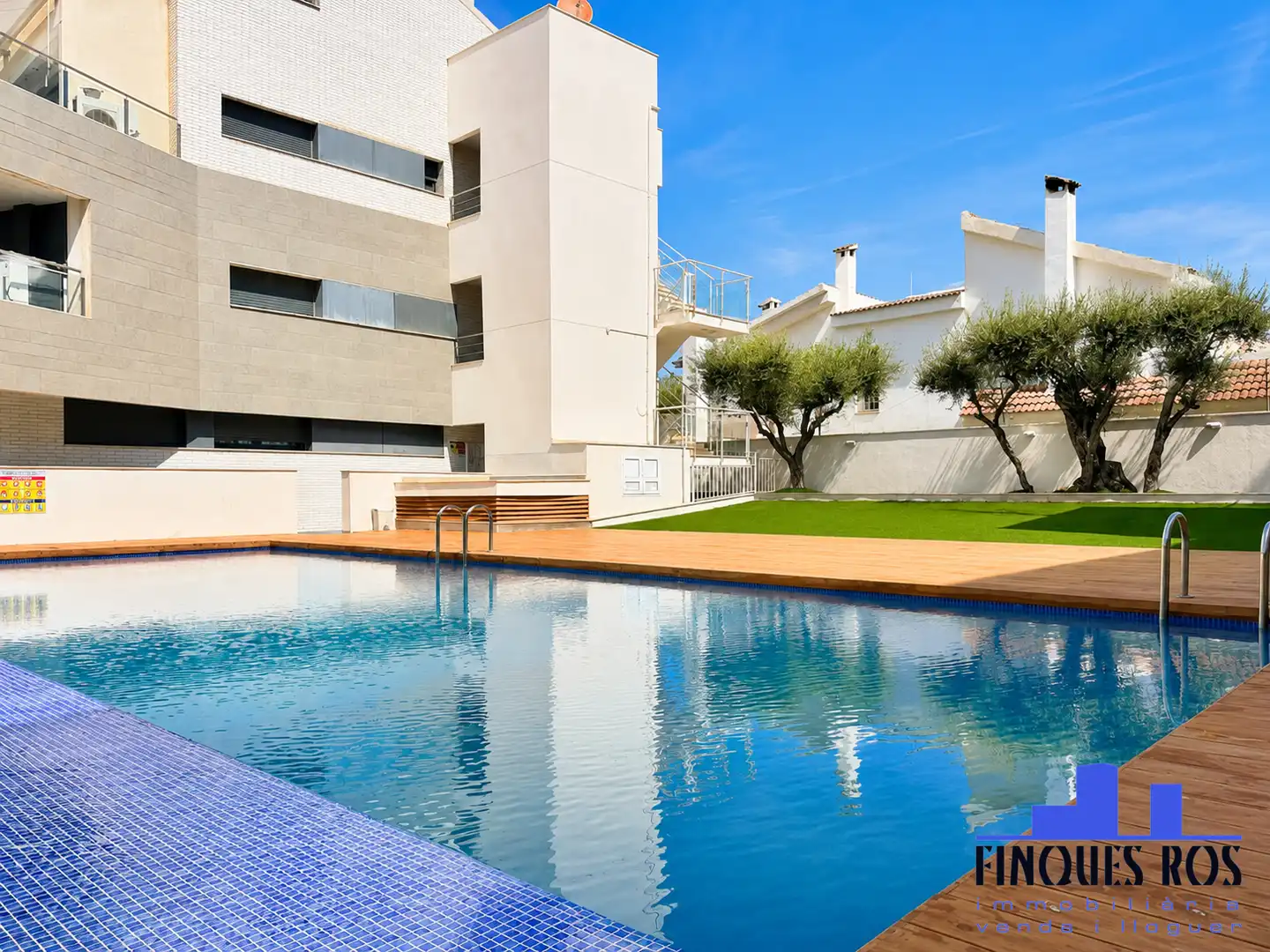 Piscina de Apartament en venda en Vinaròs amb Aire condicionat, Calefacció i Terrassa