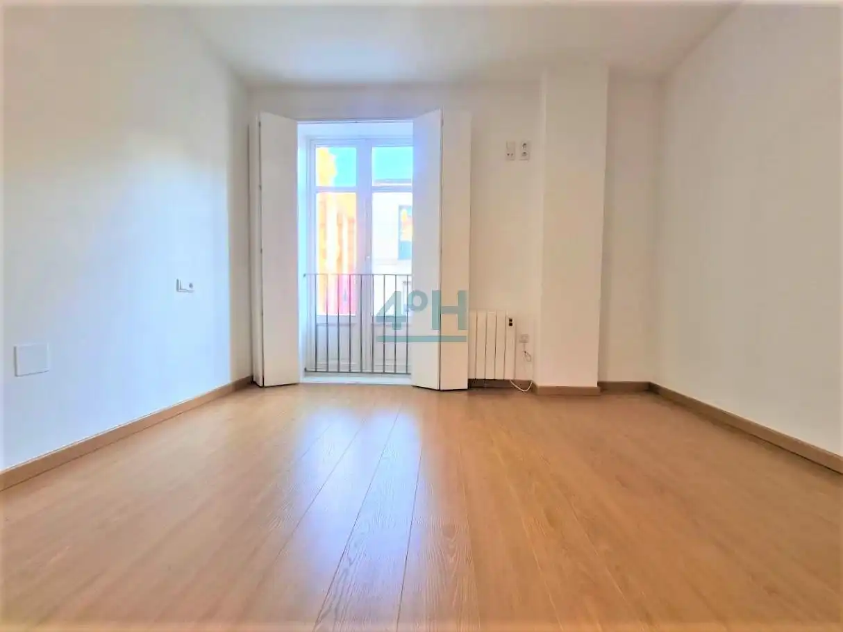 Dormitori de Estudi de lloguer en Ourense Capital  amb Calefacció i Parquet