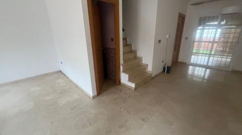 Foto 2 de Casa adosada en venda a C/ Arquitecto Luis Miguel Carrasco, Centro, Bormujos