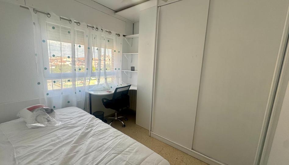 Photo 1 of Flat to share in Calle Calle Verdiales, 15, La Cruz, Granada