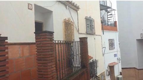 Foto 2 de Casa o chalet en venta en Benamocarra, Málaga