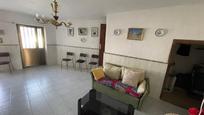 Sala d'estar de Casa o xalet en venda en Hinojal amb Traster i Balcó