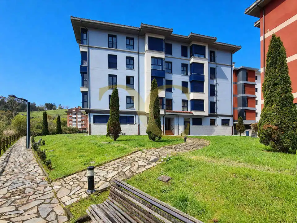 Vista exterior de Apartamento en venta en Ribadesella con Calefacción, Trastero y Amueblado