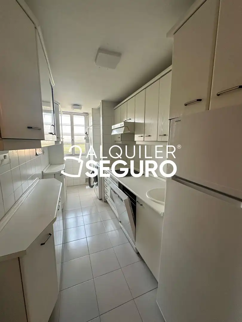 Kitchen of Flat for rent in Madrid  with Heating, Terrace and Furnished
