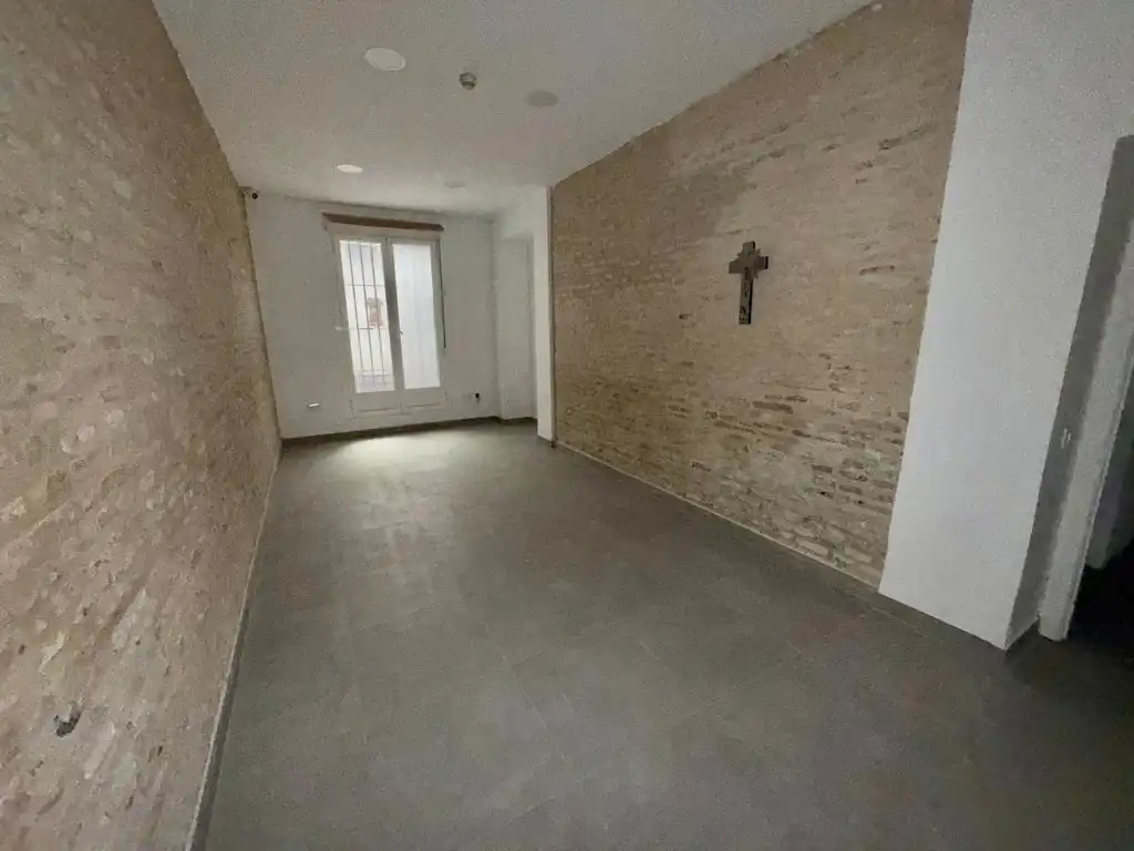 Geschaftsraum zur Miete in Calle Santa Angela De La Cruz, Encarnación - Regina, Casco Antiguo