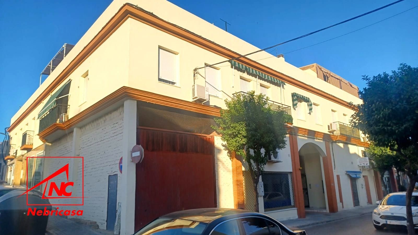 Vista exterior de Pis en venda en El Cuervo de Sevilla amb Terrassa