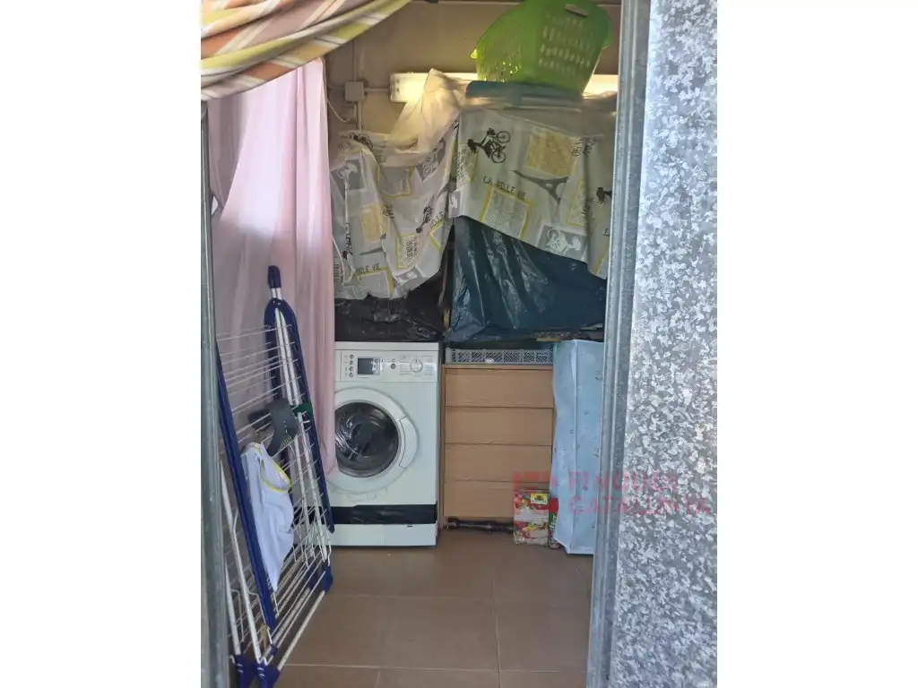 Dormitori de Casa o xalet en venda en Vilobí d'Onyar