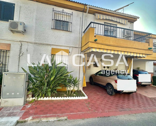 Exterior view of House or chalet for sale in  Sevilla Capital  with Terrace, Storage room and Swimming Pool