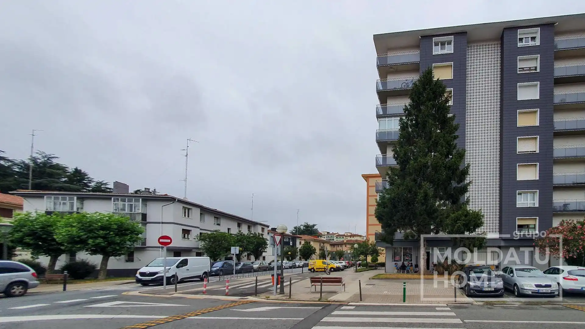 Vista exterior de Local en venta en Irun  con Aire acondicionado